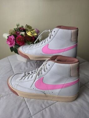 Nike Blazer Mid '77 'White Pink' Sneakers Big Girls Size 7Y